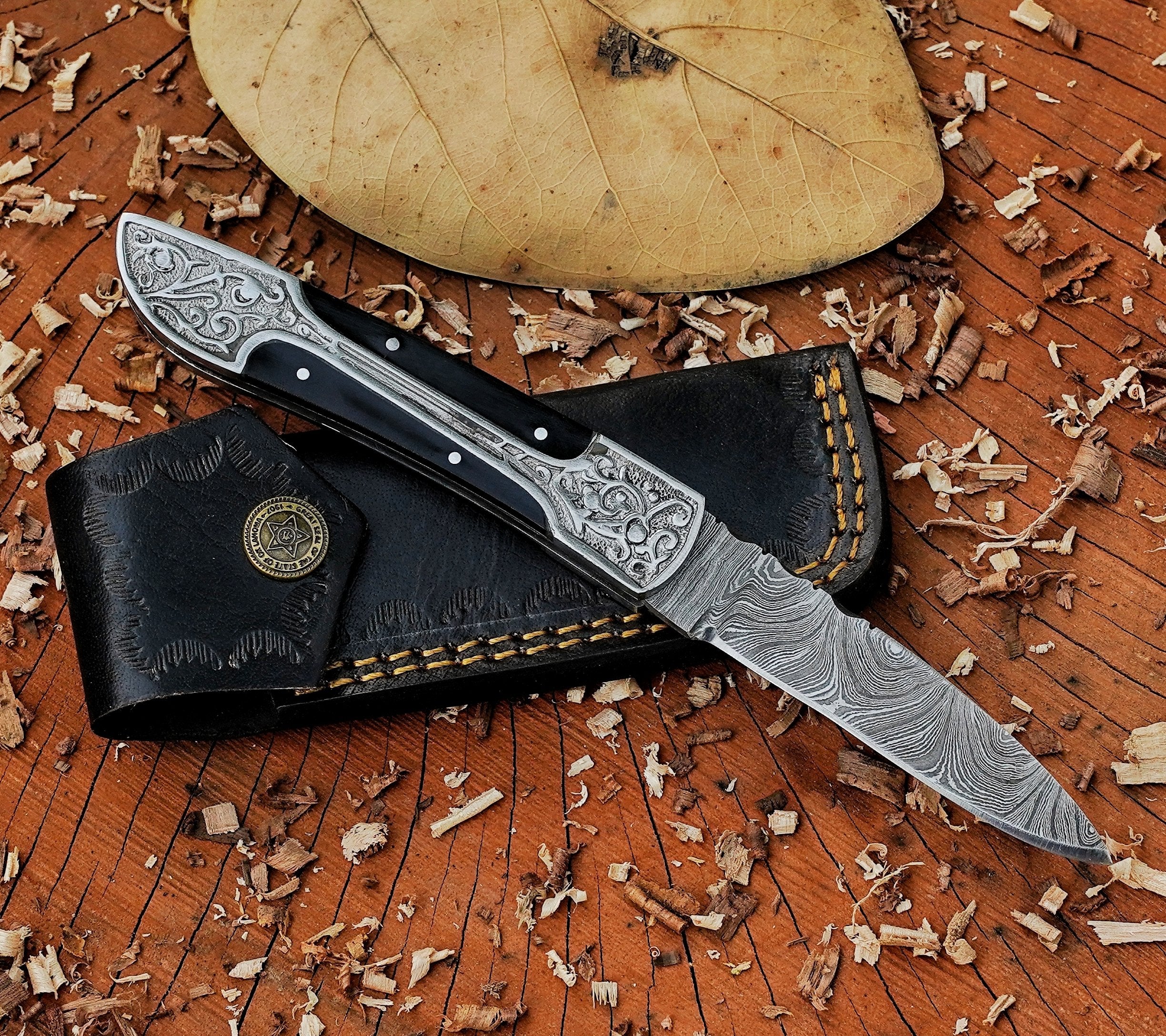 Antique style knive
